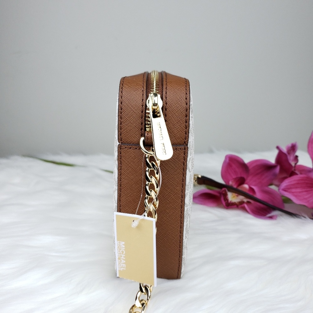 🌺NWT Michael Kors LG EW crossbody bag Vanilla MK - Picture 2 of 6